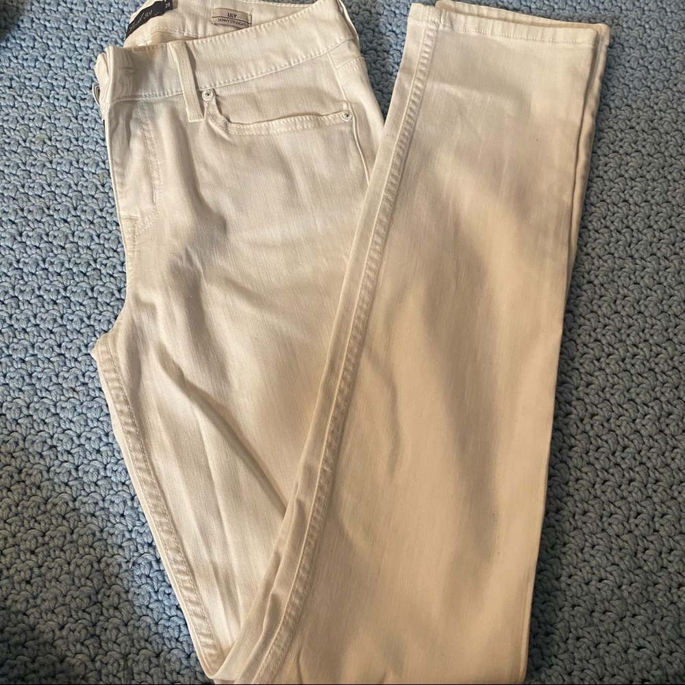 Level 99 womens white jeans size 29